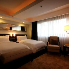 Gulliver`S Tavern Hotel Бангкок комната для гостей фото 3