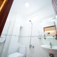 CK Saigon Central Hotel 2* Стандартный номер с двуспальной кроватью фото 3