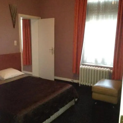 Отель Hôtel Stalingrad 2* Стандартный номер с двуспальной кроватью фото 2