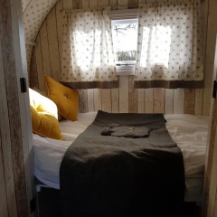 Отель The Little Hide - Grown Up Glamping Стандартный номер с различными типами кроватей