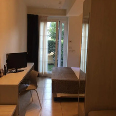 Hotel Accademia 3* Улучшенный семейный номер с разными типами кроватей фото 11