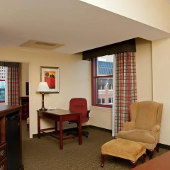Отель Hampton Inn Indianapolis Downtown Across from Circle Centre 3* Люкс с различными типами кроватей фото 8