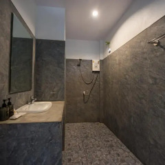 Отель Lanta Smile Resort @ Longbeach Ланта ванная