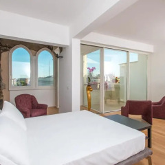 Отель Le Bifore Charming House Лечче комната для гостей