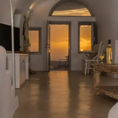 Отель Iliovasilema Suites 4* Люкс с различными типами кроватей фото 20