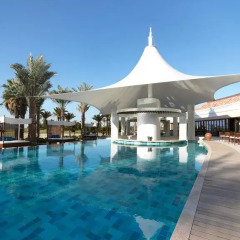 Отель The Ritz-Carlton, Dubai Улучшенный номер с различными типами кроватей фото 8