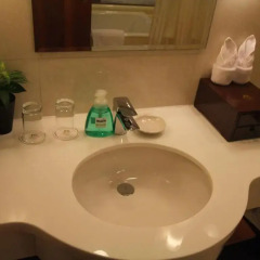Central Hotel Jingmin 5* Улучшенный номер с различными типами кроватей фото 3