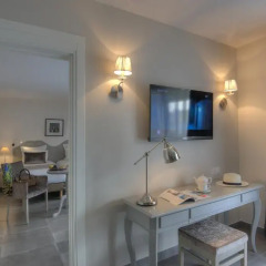 Отель La Bastide de l'Oliveraie 4* Стандартный номер с различными типами кроватей фото 7
