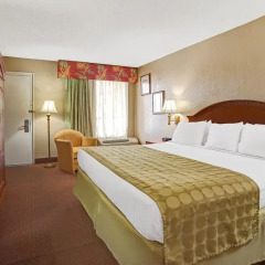 Отель Ramada Waterfront Sarasota 3* Стандартный номер с различными типами кроватей фото 2