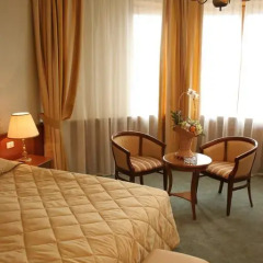 Президент-Отель 4* Номер Делюкс с двуспальной кроватью фото 15
