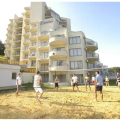 Отель Parkhotel Golden Beach - Все включено спортивное сооружение