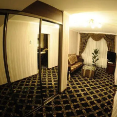 Mir Hotel In Rovno 3* Люкс фото 8