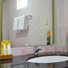 Отель COMMON INN Ben Thanh 2* Люкс с различными типами кроватей фото 4