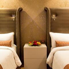 Victoria Crown Plaza Hotel 4* Стандартный номер фото 4