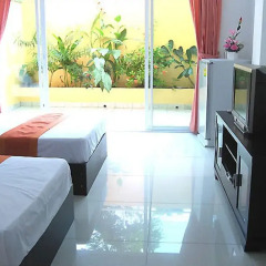 Jomtien Hostel Стандартный номер с разными типами кроватей фото 3