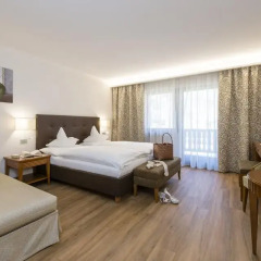 Romantik Hotel Stafler 4* Улучшенный номер фото 3