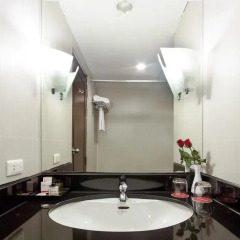 Отель D Varee Jomtien Beach 4* Улучшенный номер с различными типами кроватей фото 10