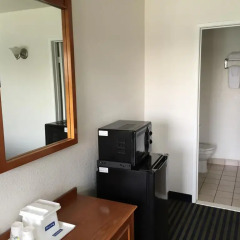 Отель Travelodge Hollywood-Vermont/Sunset Лос-Анджелес удобства в номере фото 2
