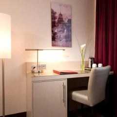Leonardo Hotel Cologne Кёльн в номере