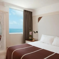 Herods Hotel Tel Aviv by the Beach 5* Представительский люкс с разными типами кроватей фото 3