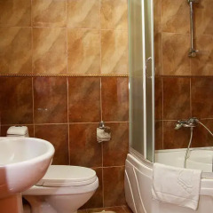 Гостиница Garden 3* Люкс с различными типами кроватей фото 13