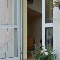 Elysia Hostel - The Blessed Home парковка