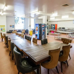 Отель Bunk Backpackers Кровать в общем номере с двухъярусной кроватью фото 5