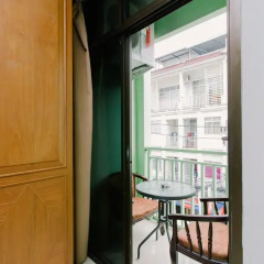 Отель Magnific Guesthouse Patong балкон