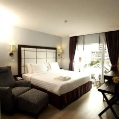 Отель Sukhumvit Suites Улучшенный номер фото 5