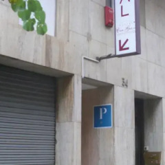Отель Hostal Conde Güell парковка