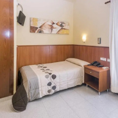 Отель Hostal Sans Стандартный номер с различными типами кроватей фото 6