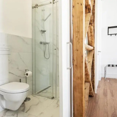 Отель Lisbon Check-In Guesthouse 3* Люкс повышенной комфортности с различными типами кроватей фото 6