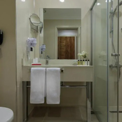 Ramada by Wyndham Cappadocia Турция, Ортахисар - отзывы, цены и фото номеров - забронировать отель Ramada by Wyndham Cappadocia онлайн ванная фото 2