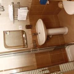 Hotel Nais Beach Дуррес ванная