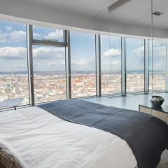 Отель Sky Tower Wroclaw 46th Floor Penthouse Вроцлав комната для гостей фото 4