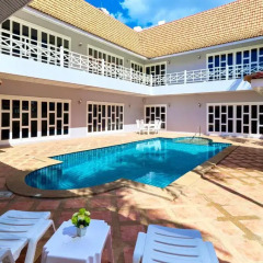 Отель Cozy Beach pool villa by MyPattayaStay бассейн фото 3