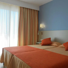 Отель Apartamentos Cala d'Or Playa Апартаменты с различными типами кроватей фото 5