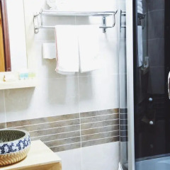 Отель Xiao Yuan Alley Courtyard Hotel Китай, Пекин - отзывы, цены и фото номеров - забронировать отель Xiao Yuan Alley Courtyard Hotel онлайн ванная фото 2