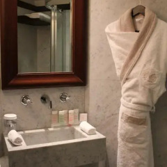 Hotel Lancaster Paris Champs-Elysées 5* Стандартный семейный номер с двуспальной кроватью фото 4