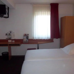 Отель Kyriad Cannes Mandelieu 2* Стандартный номер с различными типами кроватей фото 2