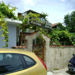 Отель Guest House Paskal Балчик парковка