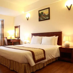 Dalat Plaza Hotel 3* Улучшенный номер с двуспальной кроватью фото 2