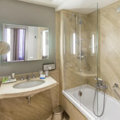 Отель NH Milano Touring 4* Стандартный номер с различными типами кроватей фото 19