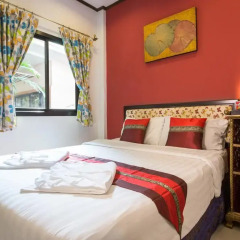 Отель Ploy Khumthong Boutique Resort 4* Стандартный номер фото 8