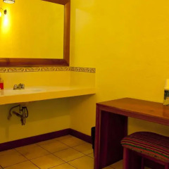 Hotel Jaguar Inn Tikal 3* Бунгало с различными типами кроватей фото 5