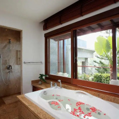 Отель Azara Villa ванная