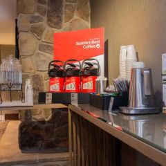 Отель Sandman Hotel Calgary Airport Канада, Калгари - отзывы, цены и фото номеров - забронировать отель Sandman Hotel Calgary Airport онлайн питание фото 2