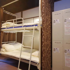 Oak Hostel Zen Кровать в женском общем номере