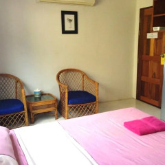 Отель Family Home Guesthouse Стандартный номер с различными типами кроватей фото 5