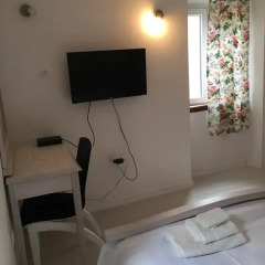 Отель Guesthouse Athos 2* Стандартный номер с различными типами кроватей фото 3